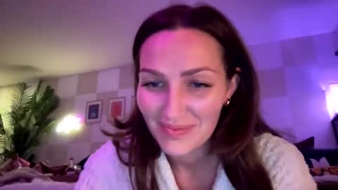 katincali online show from December 19, 2025, 5:25 am