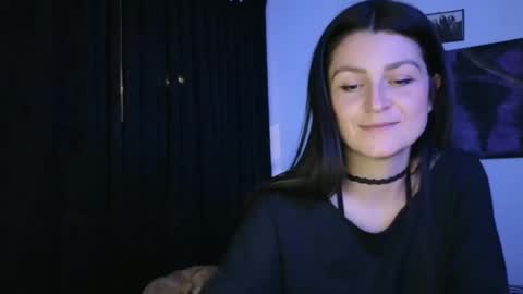 Snapshot of katlopez19 chatting on January 14, 2025, 12:22 am katalina online show from January 14, 2025, 12:22 am