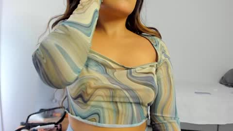 Snapshot of katnees_correa chatting on December 26, 2024, 7:35 am Follow me on instagram and twitter as correaktnees online show from December 26, 2024, 7:35 am