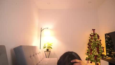 Snapshot of katnees_correa chatting on December 14, 2025, 7:14 am Follow me on instagram and twitter as correaktnees online show from December 14, 2025, 7:14 am