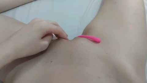 Snapshot of katrinna_arinna chatting on January 26, 2025, 12:33 pm katrina dont forget to give me thumbs up online show from January 26, 2025, 12:33 pm