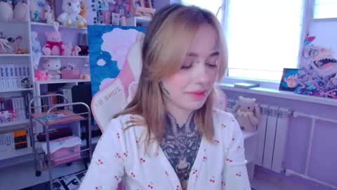 Snapshot of katrinwaifu chatting on October 1, 2025, 1:17 pm Katrin online show from October 1, 2025, 1:17 pm