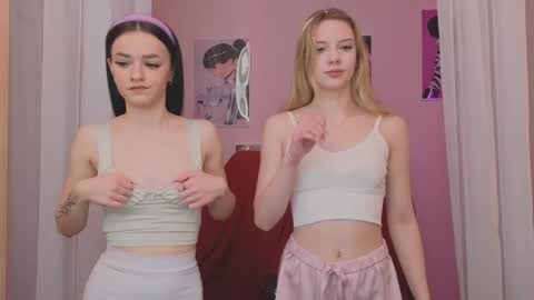 Snapshot of katt_yy chatting on February 23, 2025, 12:37 pm katt_yy online show from February 23, 2025, 12:37 pm