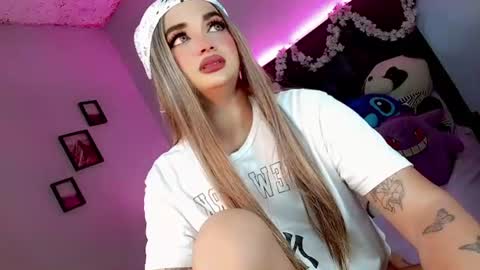 Snapshot of kattie_sweet_ chatting on October 26, 2025, 1:00 am kattie_sweet_ online show from October 26, 2025, 1:00 am