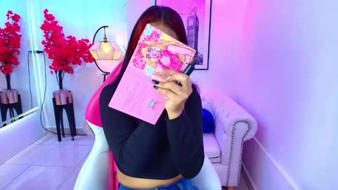 Snapshot of katty_rounds chatting on November 8, 2025, 12:38 pm katty_rounds online show from November 8, 2025, 12:38 pm