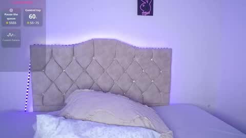 Snapshot of kattycurvy_ chatting on October 11, 2025, 11:58 pm katty peach  online show from October 11, 2025, 11:58 pm