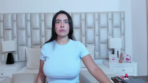 Snapshot of katy_and_paola chatting on January 10, 2025, 7:32 pm katy blonde girl and paola big boobs online show from January 10, 2025, 7:32 pm