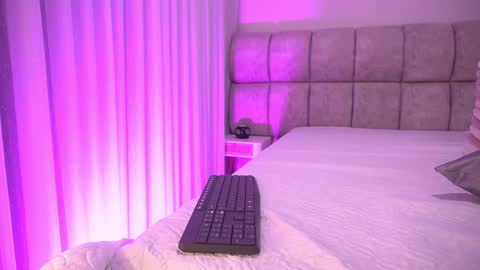 Snapshot of katy_rios_ chatting on November 24, 2025, 11:54 am Katy online show from November 24, 2025, 11:54 am