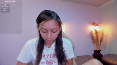 Snapshot of katy_sweet19 chatting on January 10, 2025, 7:21 pm Katy online show from January 10, 2025, 7:21 pm