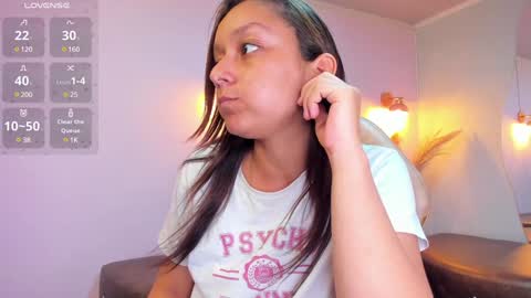 Snapshot of katy_sweet19 chatting on January 15, 2025, 7:12 pm Katy online show from January 15, 2025, 7:12 pm