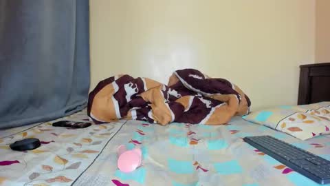 Katy online show from November 8, 2025, 7:56 pm