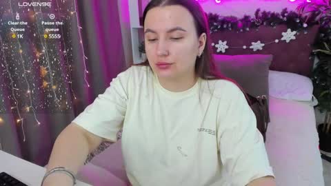 Snapshot of katyaneilson chatting on January 12, 2025, 5:13 am Kate online show from January 12, 2025, 5:13 am