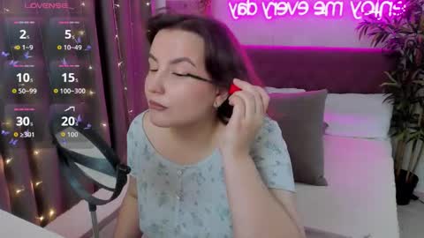 Snapshot of katyaneilson chatting on September 12, 2025, 5:07 am Kate online show from September 12, 2025, 5:07 am