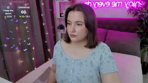 Snapshot of katyaneilson chatting on October 23, 2025, 5:07 am Kate online show from October 23, 2025, 5:07 am