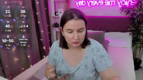 Snapshot of katyaneilson chatting on October 26, 2025, 4:29 am Kate online show from October 26, 2025, 4:29 am