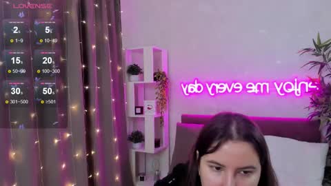 Snapshot of katyaneilson chatting on November 26, 2025, 3:18 am Kate online show from November 26, 2025, 3:18 am