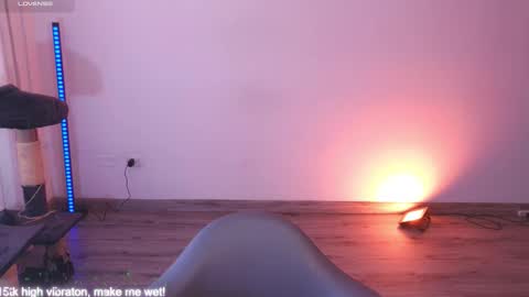 Snapshot of katyxxx_043 chatting on September 15, 2025, 6:30 pm katyxxx_043 online show from September 15, 2025, 6:30 pm