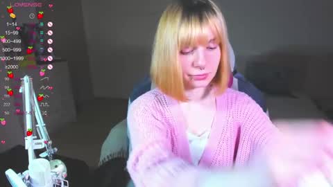 Kira-chan  online show from January 10, 2025, 12:26 pm