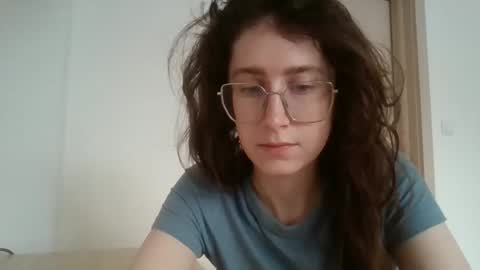 kawaii snowflake online show from December 1, 2025, 12:54 pm