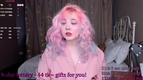 Snapshot of kawaii_yuki chatting on February 28, 2025, 8:53 am Yuki  online show from February 28, 2025, 8:53 am