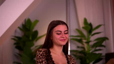 kaylabray online show from November 5, 2025, 4:56 am