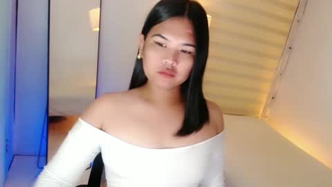 Snapshot of kayleepinay chatting on February 10, 2025, 1:57 am Y O U R F U T U R E K A Y L E E online show from February 10, 2025, 1:57 am