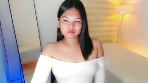 Snapshot of kayleepinay chatting on February 15, 2025, 11:06 am Y O U R F U T U R E K A Y L E E online show from February 15, 2025, 11:06 am