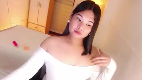 Snapshot of kayleepinay chatting on September 30, 2025, 6:35 pm Y O U R F U T U R E K A Y L E E online show from September 30, 2025, 6:35 pm