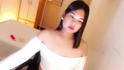 Snapshot of kayleepinay chatting on October 4, 2025, 6:28 pm Y O U R F U T U R E K A Y L E E online show from October 4, 2025, 6:28 pm