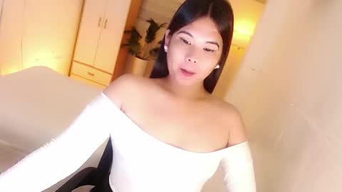 Snapshot of kayleepinay chatting on November 3, 2025, 5:25 pm Y O U R F U T U R E K A Y L E E online show from November 3, 2025, 5:25 pm