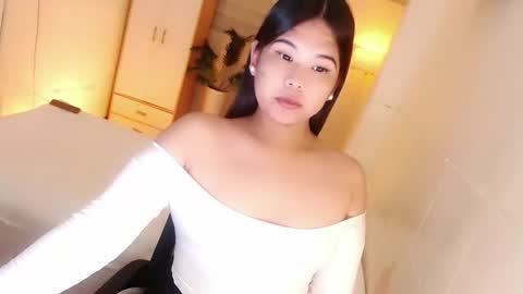 Snapshot of kayleepinay chatting on November 5, 2025, 11:32 am Y O U R F U T U R E K A Y L E E online show from November 5, 2025, 11:32 am