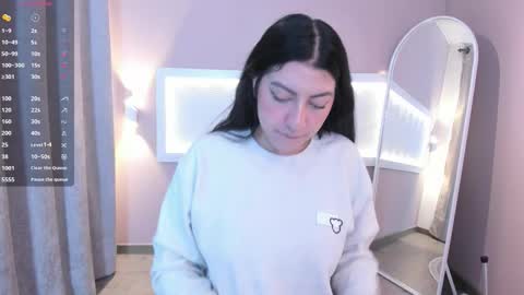 Kayli online show from December 5, 2025, 12:14 pm