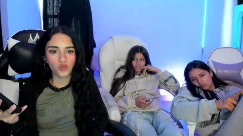 kaylie online show from March 4, 2025, 10:05 pm