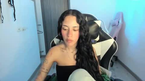 kaylie online show from November 11, 2025, 2:22 am