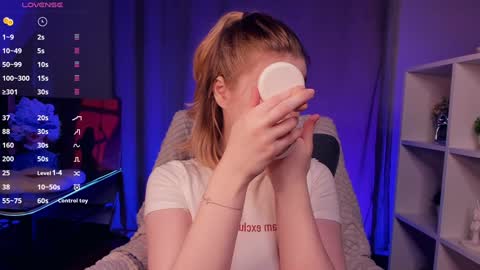 Hi Im Arina 3 online show from November 25, 2025, 7:52 am