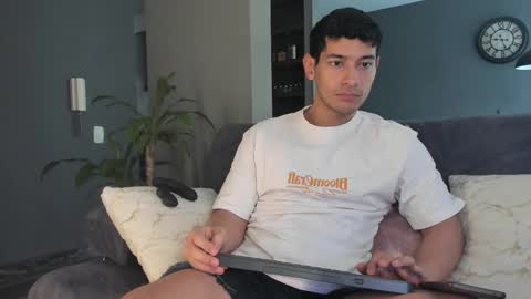 Kayn online show from November 24, 2025, 7:35 pm