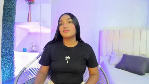 Snapshot of kayna_gomez chatting on January 20, 2025, 7:35 pm Kayna online show from January 20, 2025, 7:35 pm