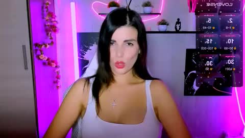 kayworl online show from November 30, 2025, 6:39 am