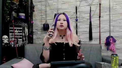 Miss Kazia online show from November 19, 2025, 3:01 pm