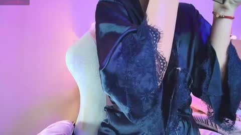 Keidance online show from November 23, 2025, 9:14 pm