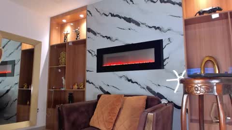 Keila  online show from November 26, 2025, 5:08 am