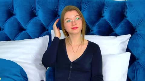 Snapshot of keiraace chatting on January 19, 2025, 3:29 am Keira online show from January 19, 2025, 3:29 am