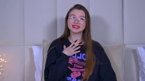 Snapshot of keiraace chatting on February 5, 2025, 10:01 pm Keira online show from February 5, 2025, 10:01 pm