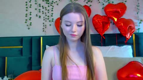Snapshot of keiraace chatting on February 13, 2025, 9:06 pm Keira online show from February 13, 2025, 9:06 pm