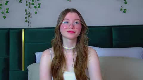 Snapshot of keiraace chatting on February 26, 2025, 6:26 am Keira online show from February 26, 2025, 6:26 am