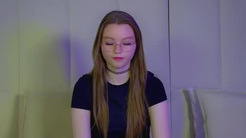 Snapshot of keiraace chatting on March 6, 2025, 6:05 pm Keira online show from March 6, 2025, 6:05 pm