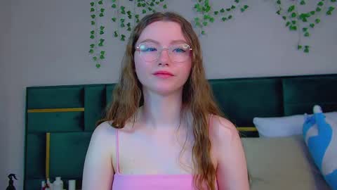 Snapshot of keiraace chatting on March 9, 2025, 6:06 am Keira online show from March 9, 2025, 6:06 am