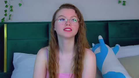 Snapshot of keiraace chatting on March 9, 2025, 12:42 pm Keira online show from March 9, 2025, 12:42 pm