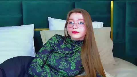 Snapshot of keiraace chatting on March 11, 2025, 6:30 pm Keira online show from March 11, 2025, 6:30 pm