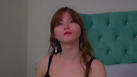 Snapshot of keiraace chatting on September 8, 2025, 6:29 pm Keira online show from September 8, 2025, 6:29 pm